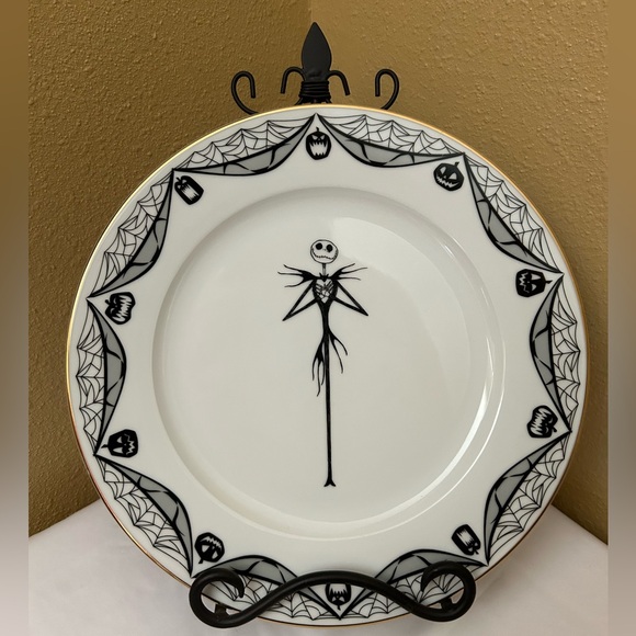 2pc Disney Nightmare Before Christmas Halloween Dinner Plates 10.5” NWT - Picture 2 of 4